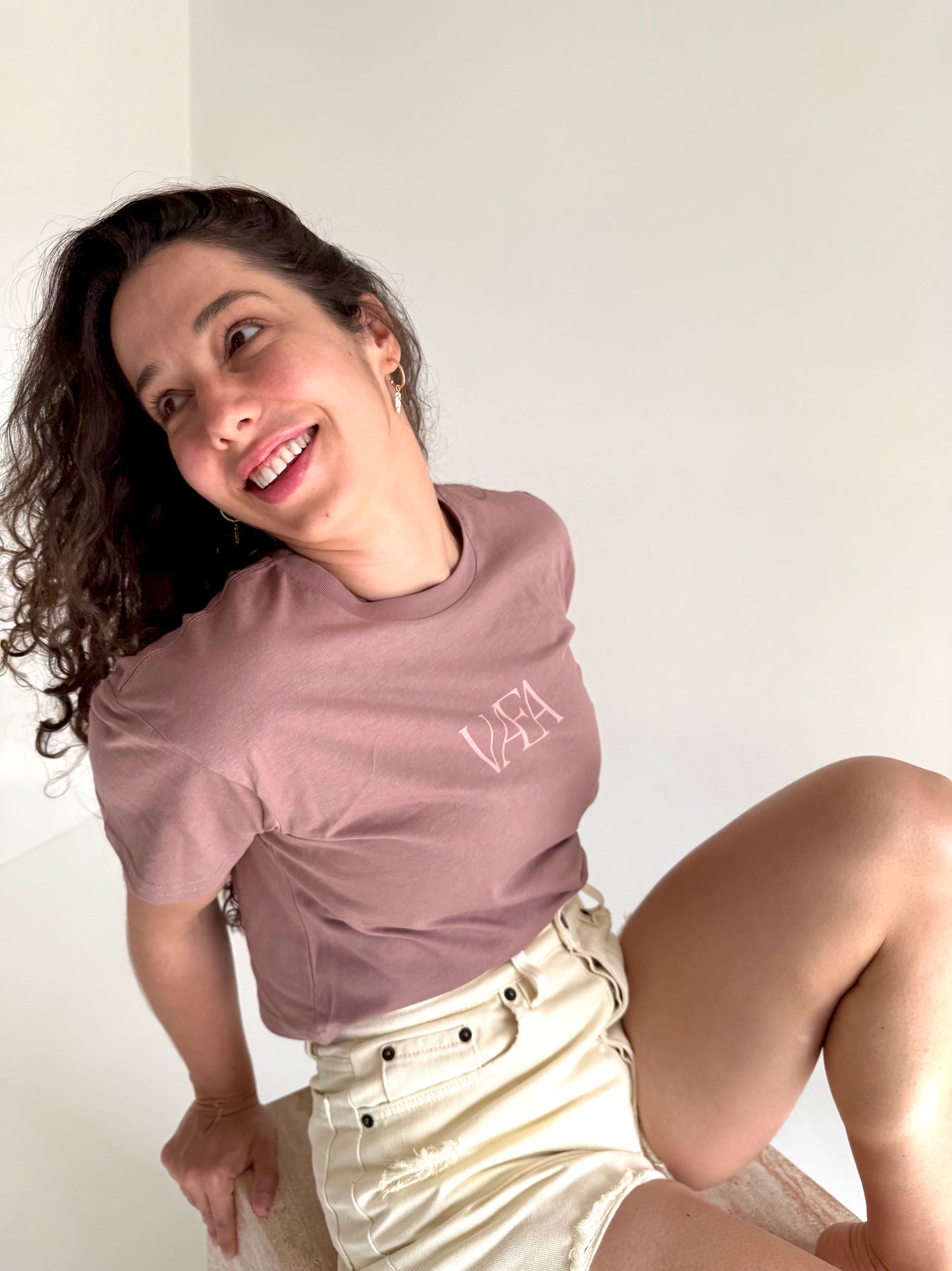 VÆA Crop Tee – Harvest Rose | Harvest Rose Logo