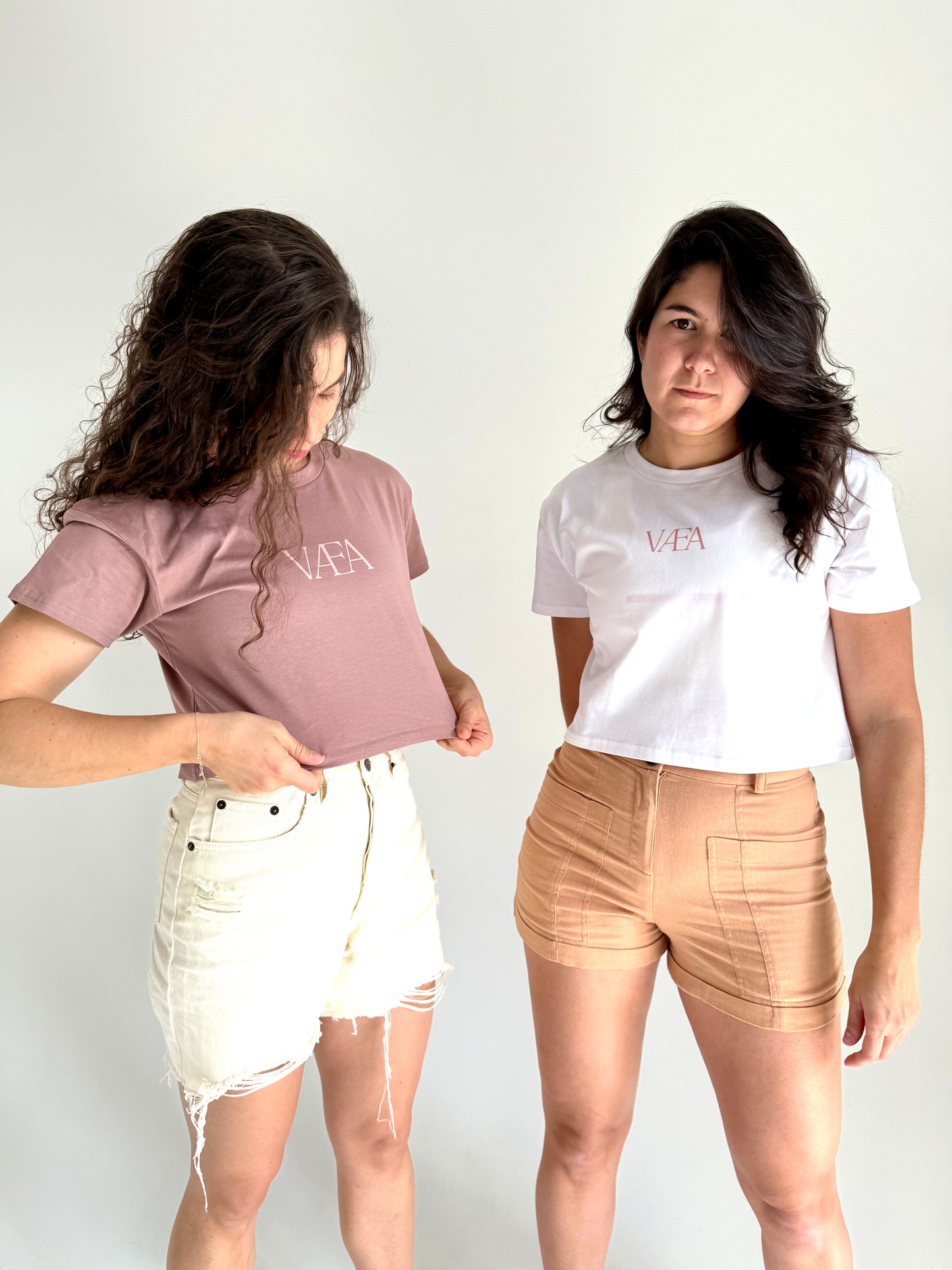 VÆA Crop Tee – Harvest Rose | Harvest Rose Logo