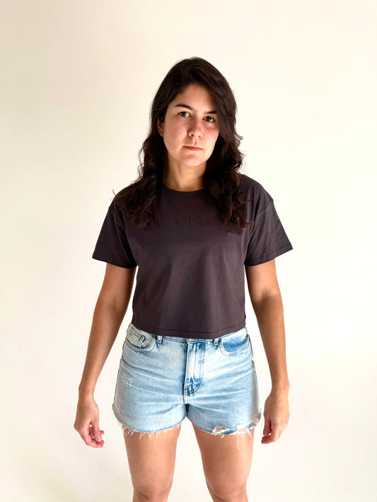VÆA Crop Tee – Obsidian | Stealth