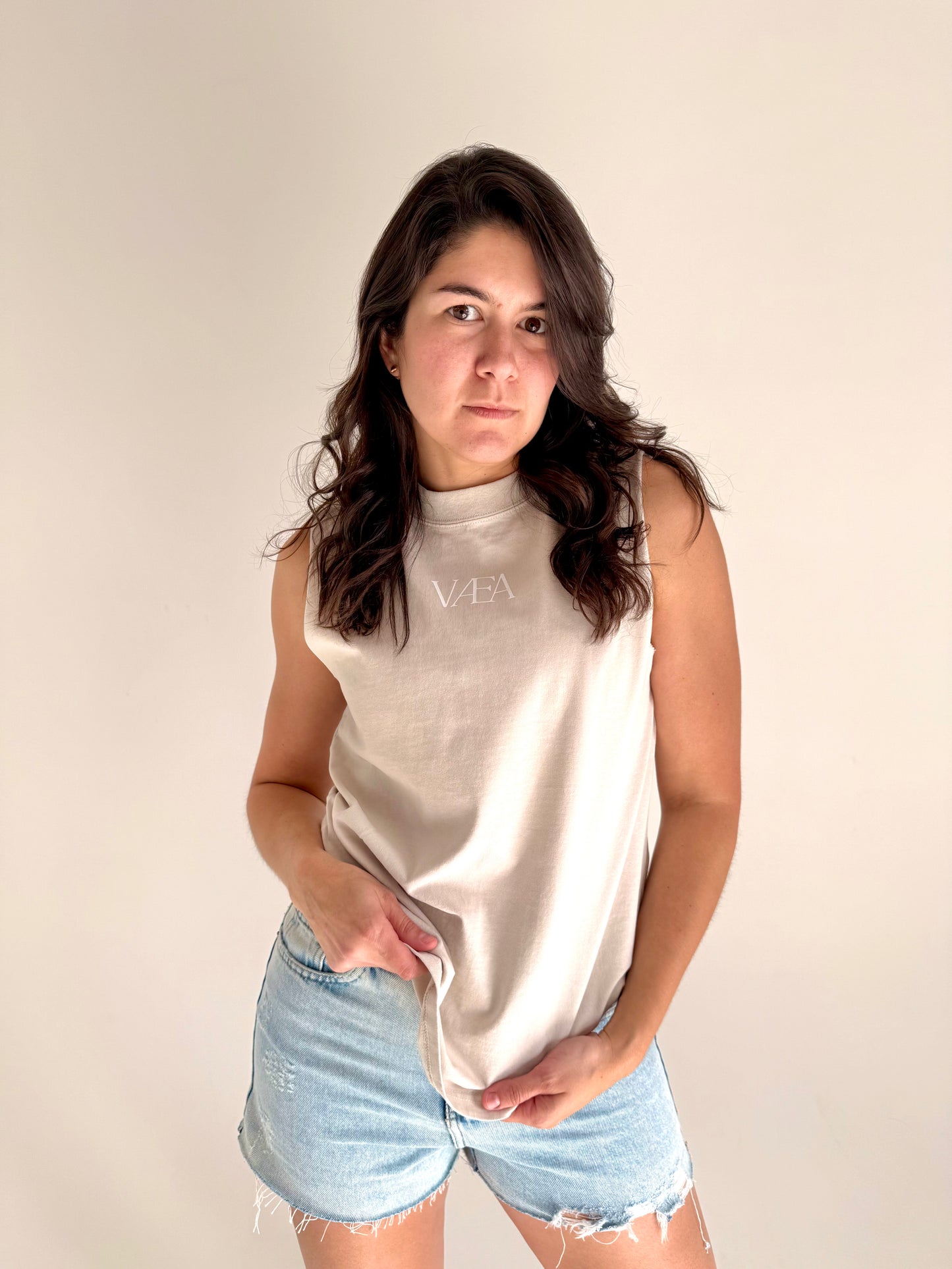 VÆA Heavy Faded Tank – Alabaster | White Logo