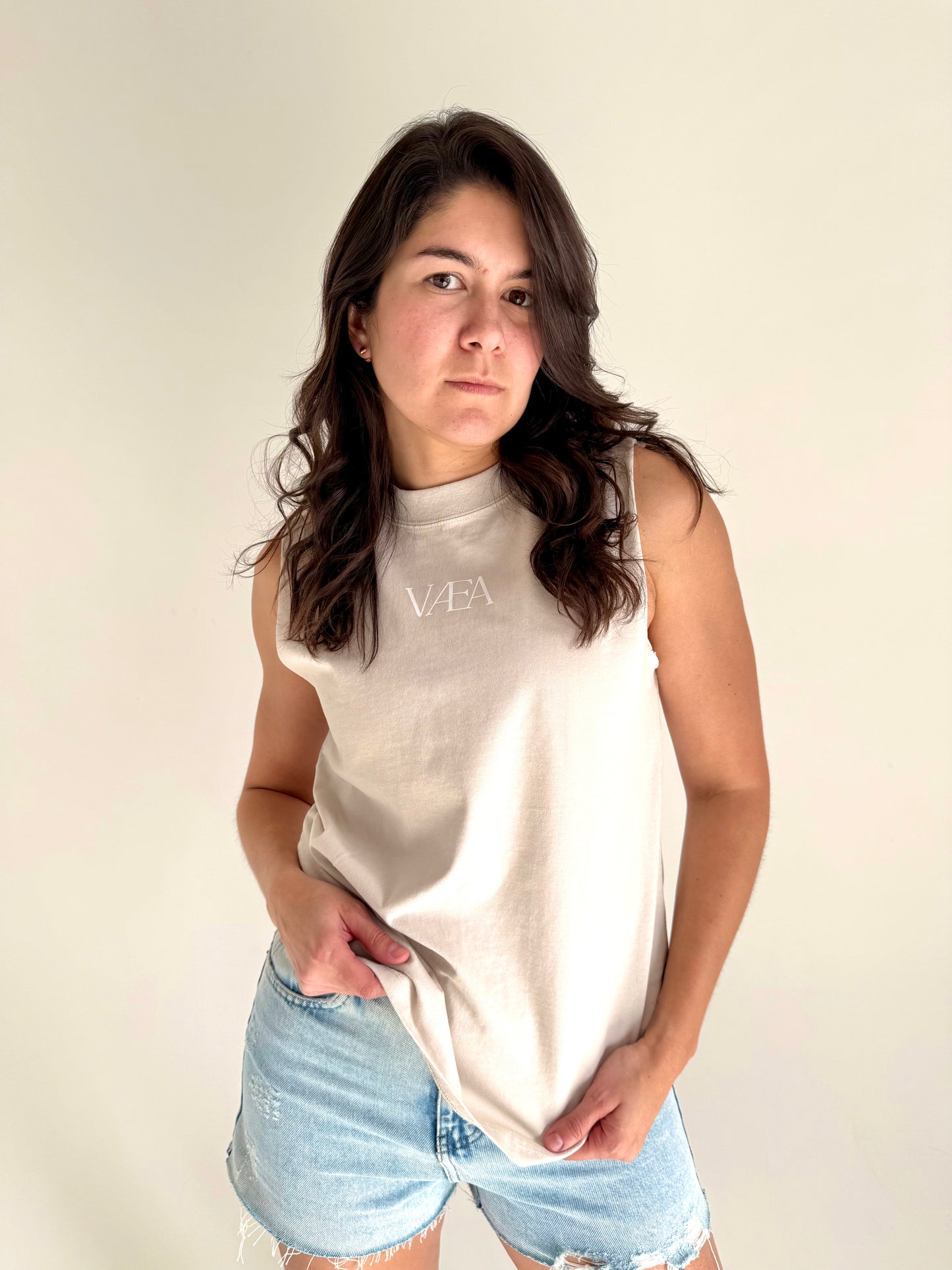 VÆA Heavy Faded Tank – Alabaster | White Logo