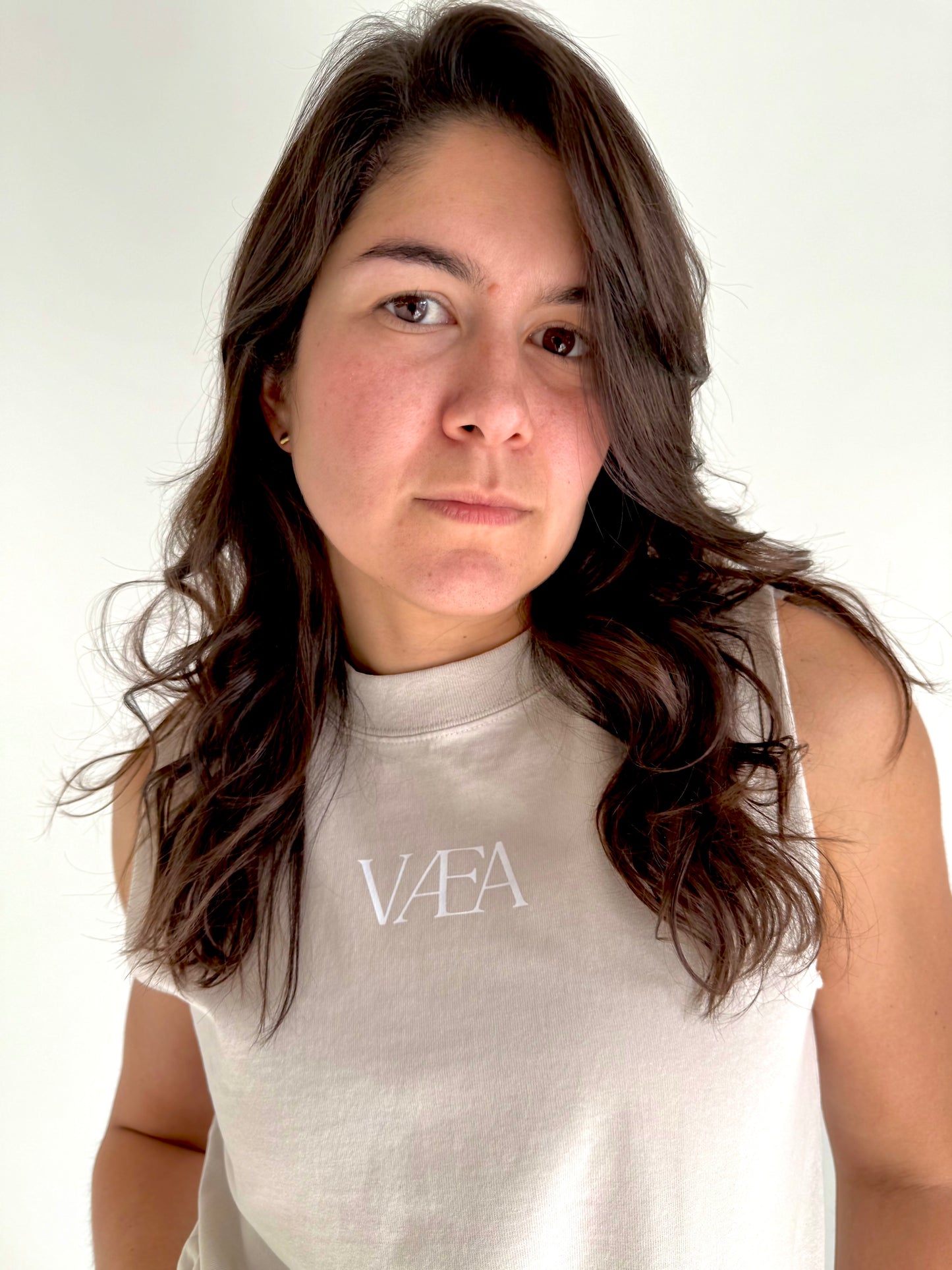 VÆA Heavy Faded Tank – Alabaster | White Logo