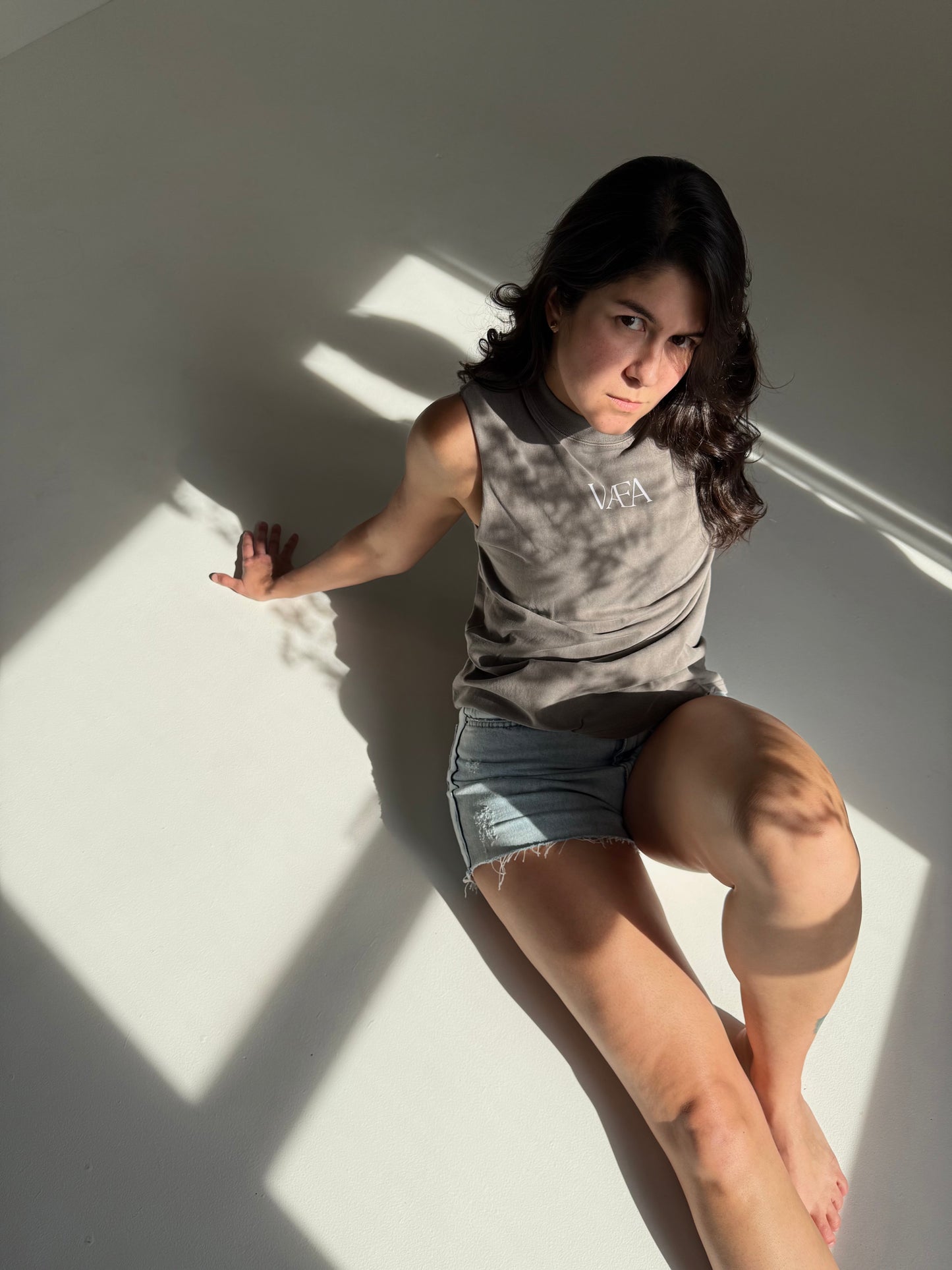 VÆA Heavy Faded Tank – Storm Grey | Orchid Logo
