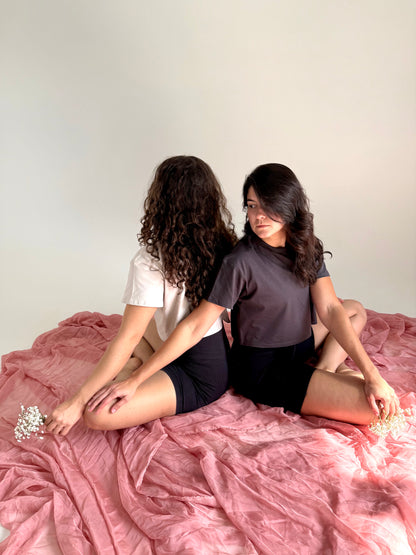 VÆA Crop Tee – Obsidian | Stealth